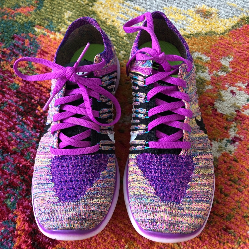 BRIGHT Nike Free (purple)!